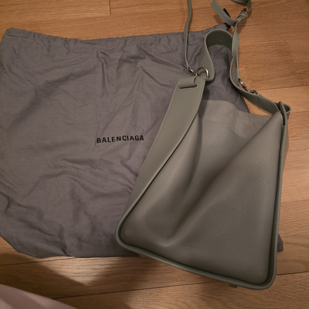 Balenciaga tool 2.0 bag grey